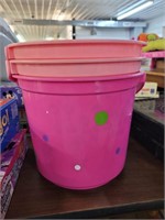 4 plastic buckets with handles