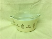 Pyrex 1959 Promo GOLD LEAF Baking Dish w Lid #473