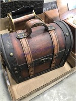 Treasure chest purse