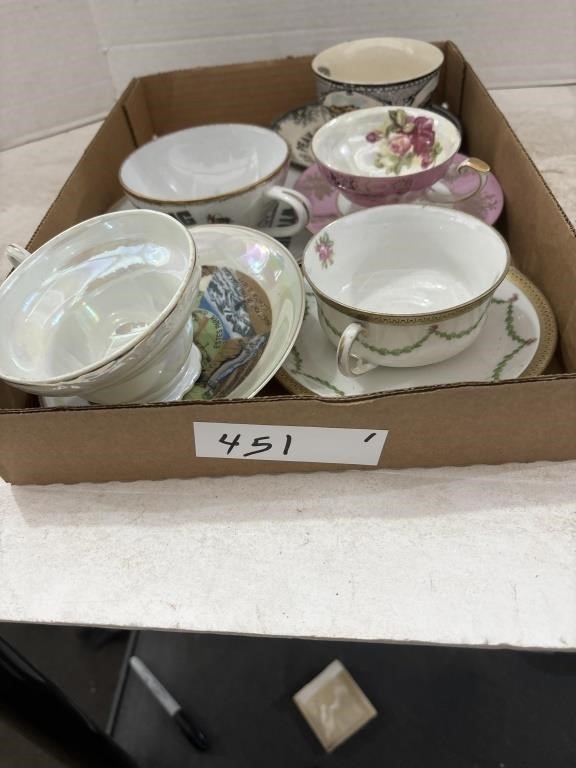 VTG Teacups and Saucers