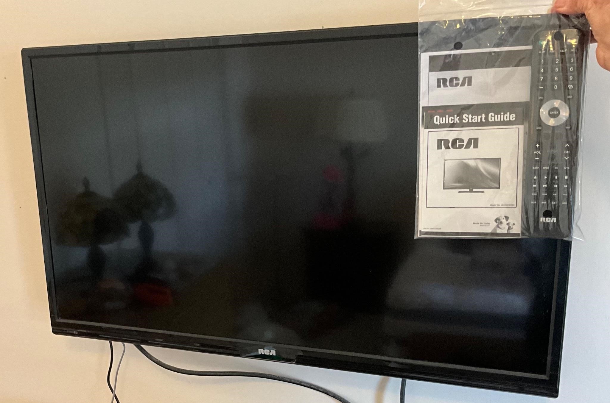 RCA Flat Screen TV w/ Remote
