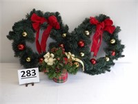 2 Christmas Wreaths & Center Piece