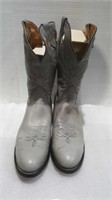 Size 13 B cowboy boots