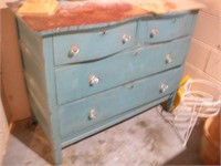 Serpentine 3 Drawer Dresser - needs tlc