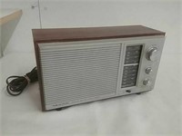 Vintage realistic electric table radio