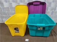 2 Storage bins with lids. (clean condition)