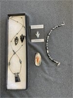 Beaded Necklace & Bracelet w/ Arrowhead Earrings
