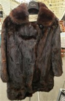Beautiful Charmante Furs Ladies Fur Coat. Sz M/L.