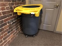 Commercial Garbage Can on Wheels 55GAL