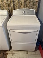 Kenmore Series 600 Like New 44"H x 27"W x 26"D