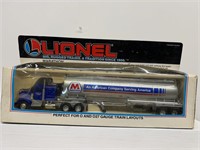 Lionel marathon tractor and tanker perfect for O