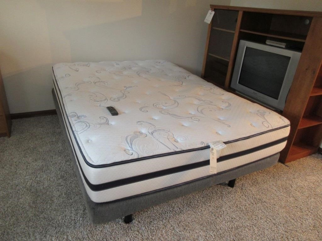 Adjustable Bed with  full size mattress