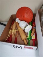 BOX OF ROLLING PIN, WOODEN SPOONS