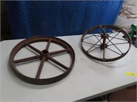 (2) Antique Metal 16" Wagon Wheels Yard Decor