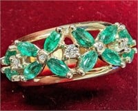 $2500 14K  5.5G Emerald 0.8Ct Diamond 0.09Ct Ring