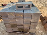 LL-PALLET OF CONCRETE BLOCKS