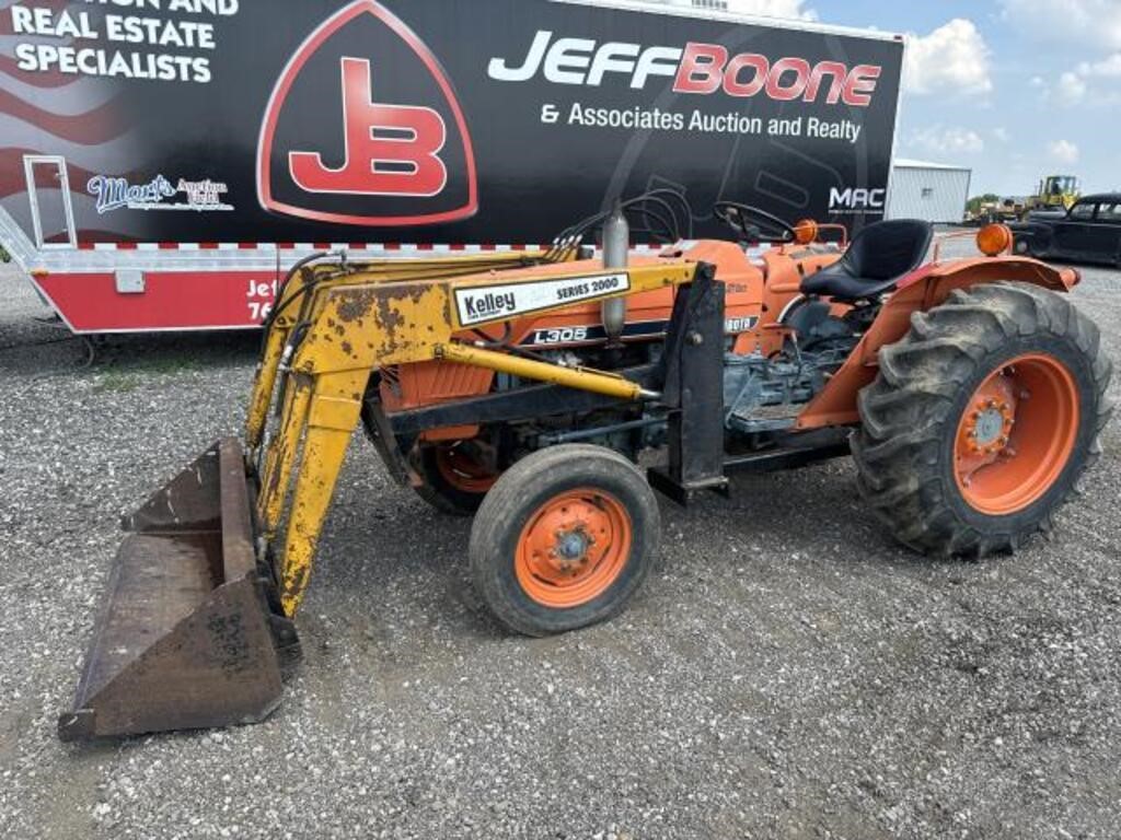 Kubota L305 Loader Tractor