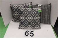 Set of 3 Outdoor Toss Pillows (New)