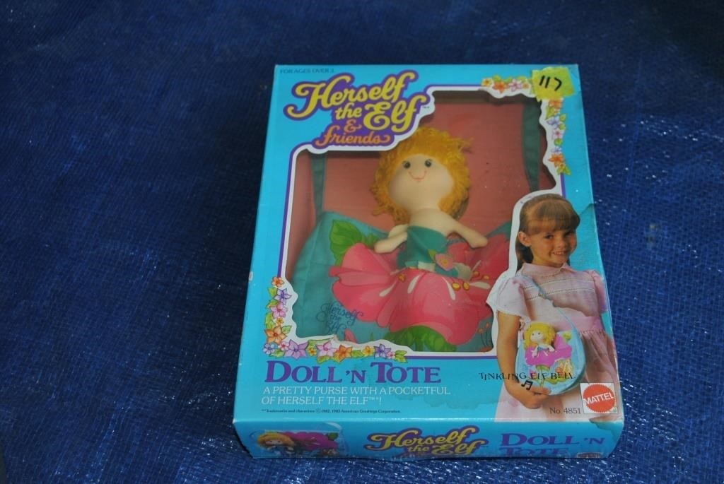 1982 Mattel Herself the Elf doll'n tote