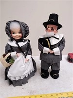 2 decorative dolls