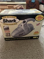 Shark hand vac