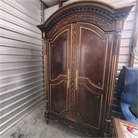 EJ Victor Entertainment Armoire