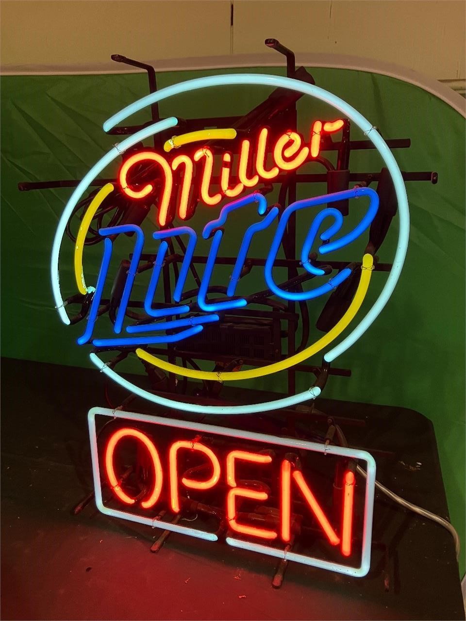 Neon Signs & Man Cave Auction
