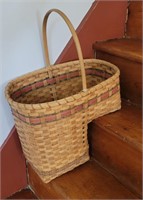 Stair step basket
