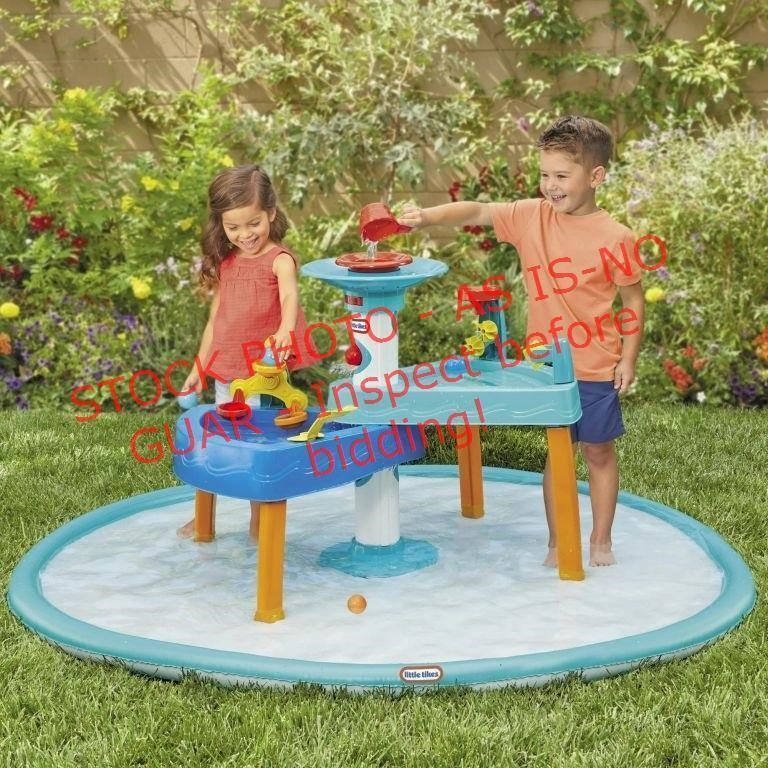 Kids splash table