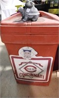 Cincinnati Reds trash can, turtle and frog