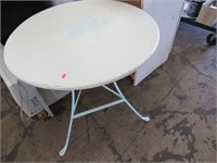 26" Round Stencil Top Table with Metal Legs