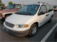1999 Plymouth Voyager