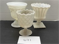 Mixed lot; vintage milk glass