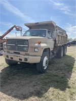 Lot 152 1991 Ford F900 Dump Truck