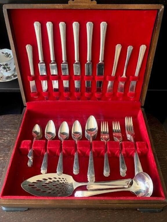 Community Plate "Deauville" Flatware 56 pcs