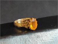 14 KT GOLD LADIES RING W/ CENTER STONE