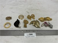 Lot Of Vintage Brooches Pins