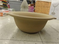 Pampered Chef stoneware bowl