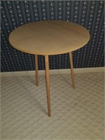 Particle Board Table (1 of 2)