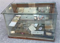 Old Eveready Dayco Glass Display Case 12inx21in