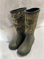 YOUTH BOYS SIZE 12 CAMO WATER BOOTS