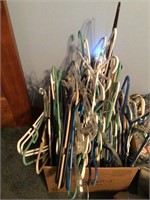 Box qty of plastic hangers