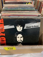 2 BOXES OF VINYL RECORD ALBUMS