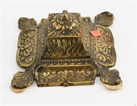 English Brass decorated desk top inkwell with