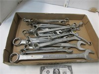 Assorted wrenches