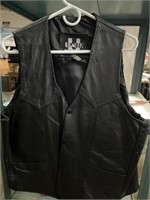 Unik leather like vest L