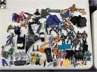 LOT OF 1990'S BATMAN ACTION FIGURES  & ACCESSORIES