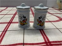 MICKEY MOUSE CHEF SALT AND PEPPER SHAKERS