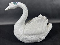 Elizabeth Arden Byzantium Porcelain Swan w Scoop