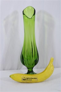 Avocado Swung Glass Vase-II